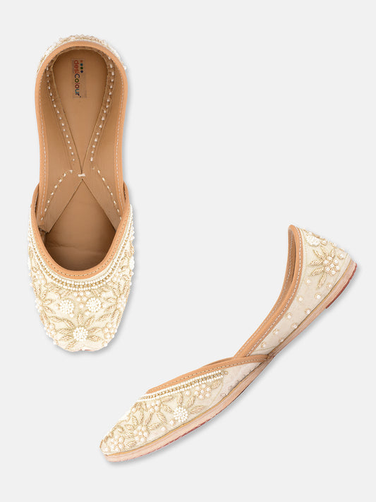 DESI COLOUR Women Off White Embellished Leather Ethnic Mojaris Flats