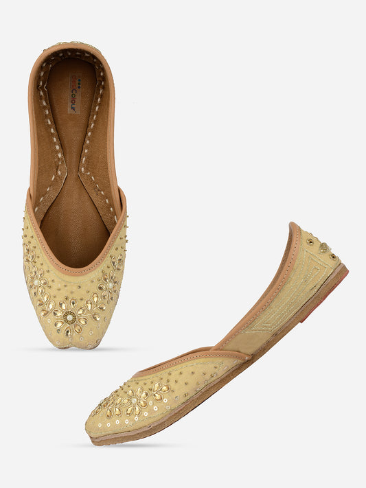 DESI COLOUR Women Gold-Toned Embellished Leather Ethnic Mojaris Flats