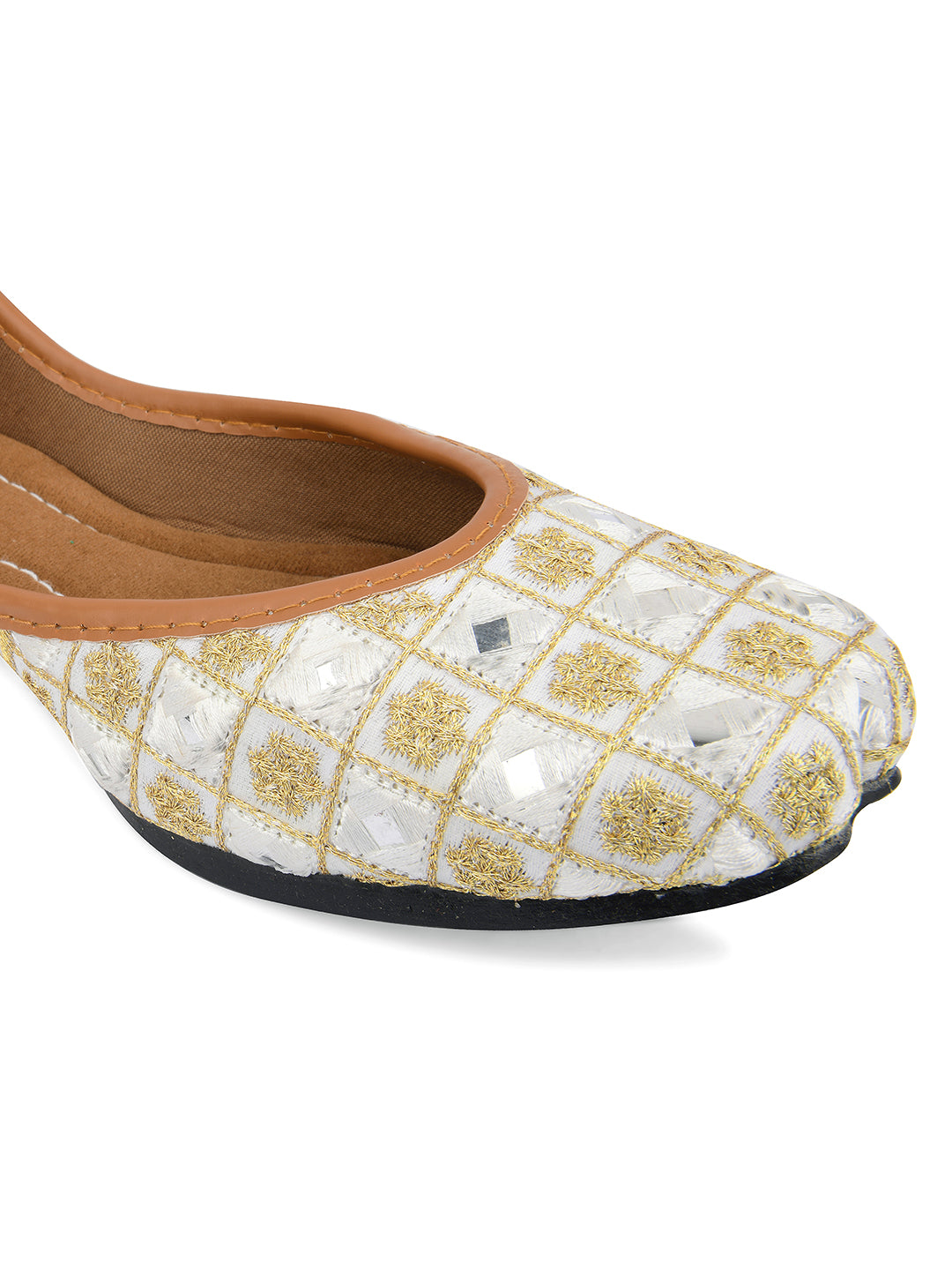 DESI COLOUR Women White Embellished Leather Ethnic Mojaris Flats