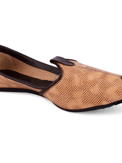 DESI COLOUR Men Beige Mojaris