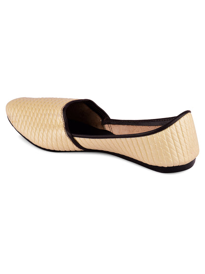 DESI COLOUR Men Cream-Coloured Mojaris