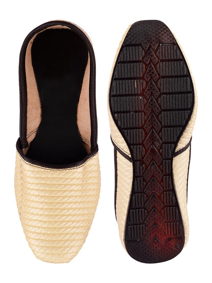 DESI COLOUR Men Cream-Coloured Mojaris