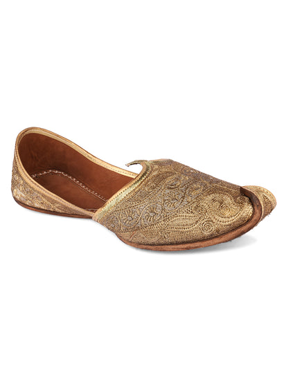 DESI COLOUR Men Gold-Toned Textured Leather Mojaris