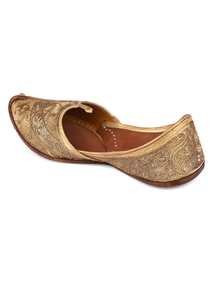 DESI COLOUR Men Gold-Toned Textured Leather Mojaris