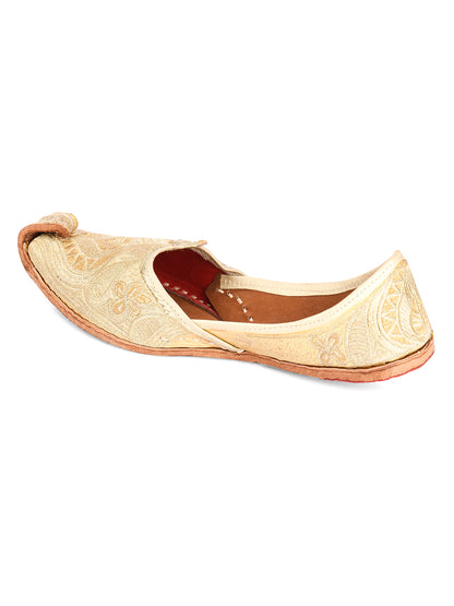 DESI COLOUR Men Gold-Toned Leather Mojaris