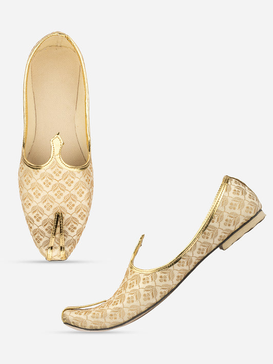 DESI COLOUR Men Gold-Toned Woven Design Espadrilles